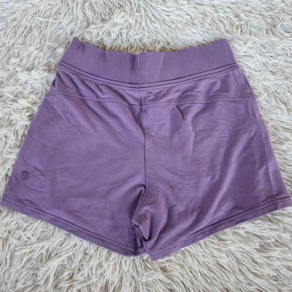 lululemon every moment short vintage quartz - Picture 2 of 8